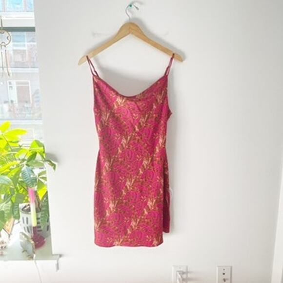 Urban Outfitters Brown & Pink Leaf Print Print Slinky Dress Size Medium - Picture 1 of 6